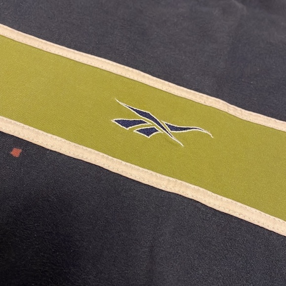 Reebok Classic Color-blocked Shirt - Picture 3 of 4